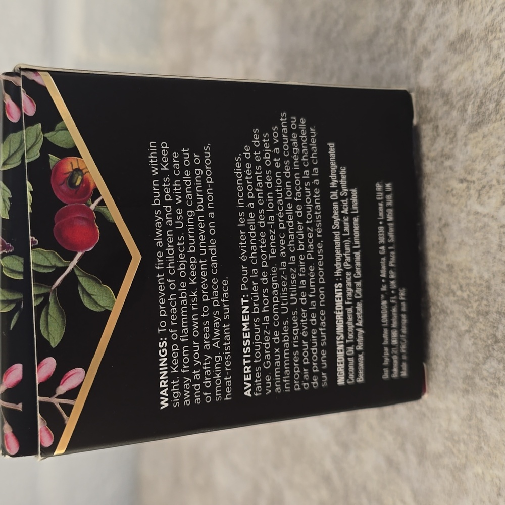 Butter London Champagne Fizz Manicure Candle - Picture 6 of 10